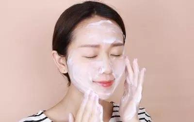 没洗面奶了用什么洗脸