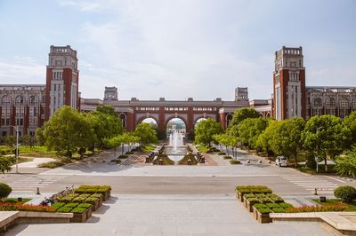 营山三中职高学费多少,南充有哪些公办职业高中?