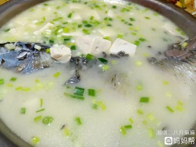 孕妇鲫鱼豆腐汤的做法