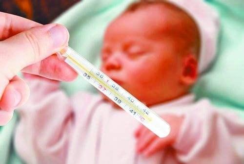宝宝偶尔咳嗽几声可以打预防针吗