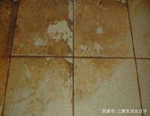 地板砖上的油腻