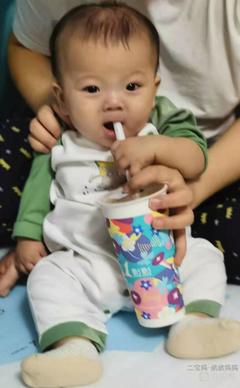一岁宝宝可以喝奶茶吗