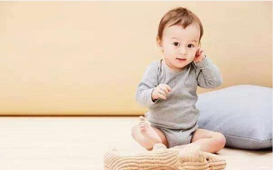 宝宝总喜欢摇头是怎么回事
