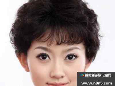 复古外翻短发