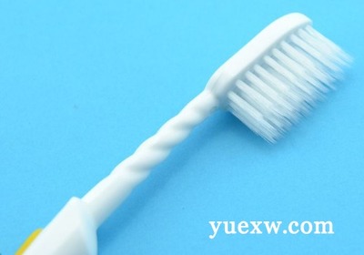 只用热水烫牙刷可以吗?用热水煮牙刷能杀菌吗?