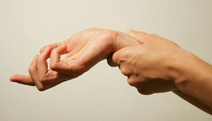 半夜手发麻是怎么回事
