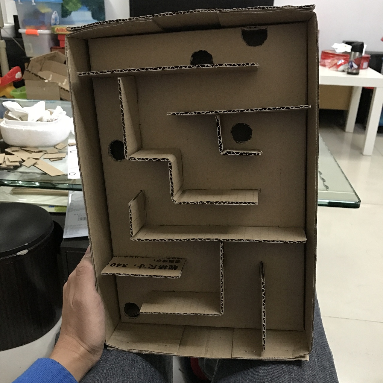 纸箱手工迷宫怎么做