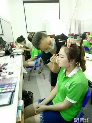 菲菲美容美发培训学校