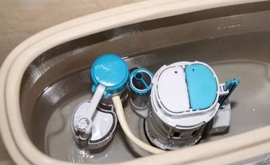 清洗马桶水箱
