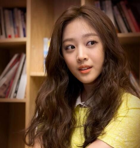 韩国女星赵宝儿时尚写真大片