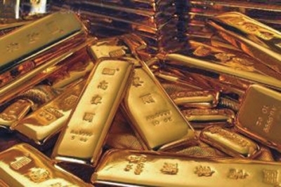 美股在年末维持微幅震荡，纳斯达克综合指数在节日前后出现小幅回调