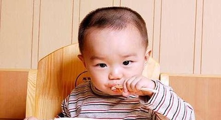 宝宝一天吐了好几次怎么回事