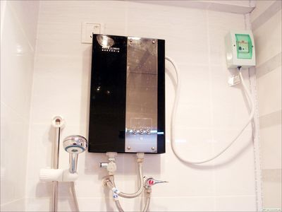 天然气热水器漏水