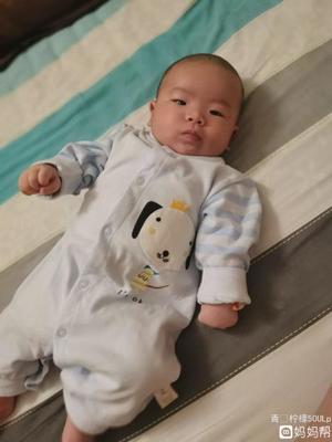 两个月宝宝一次喝多少毫升奶粉