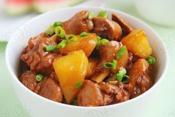 土豆焖鸭的做法