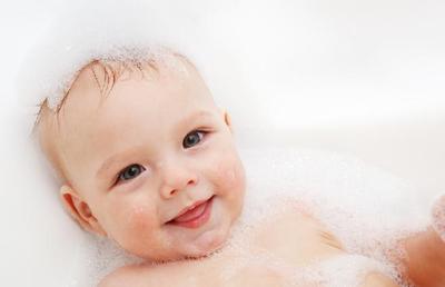 夏季锻炼要注意避免中暑夏天很热怎么办?