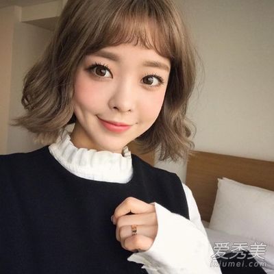 二次元短发发型