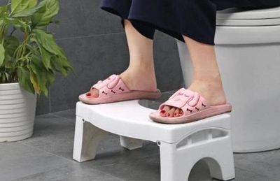 孕妇蹲厕所