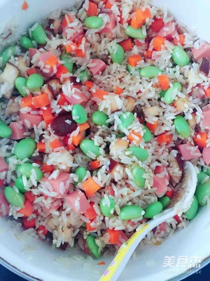 香菇火腿肠炒鸡蛋