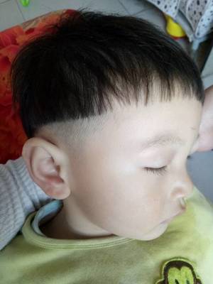 3岁男宝宝发型潮