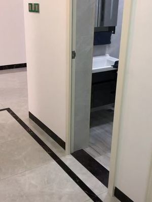 厨房灰色柜子配什么脚线