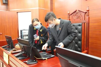 法院会用手机打电话给被告人吗