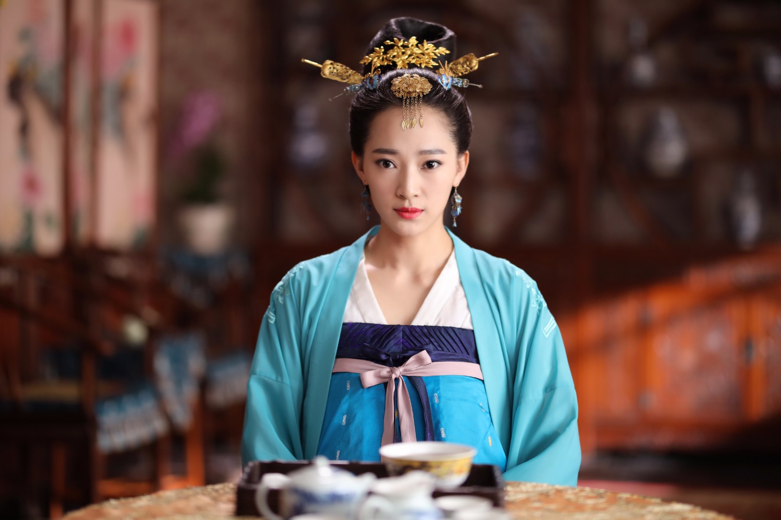 《龙凤店传奇》第三季元旦开播 雪儿秦子越宫.