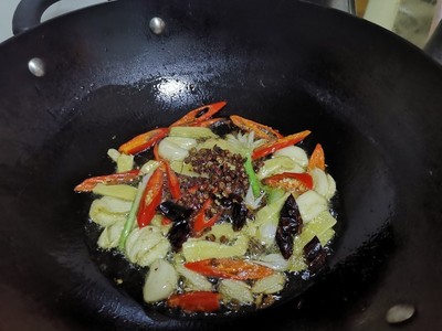 辣椒炒大闸蟹做法大全家常