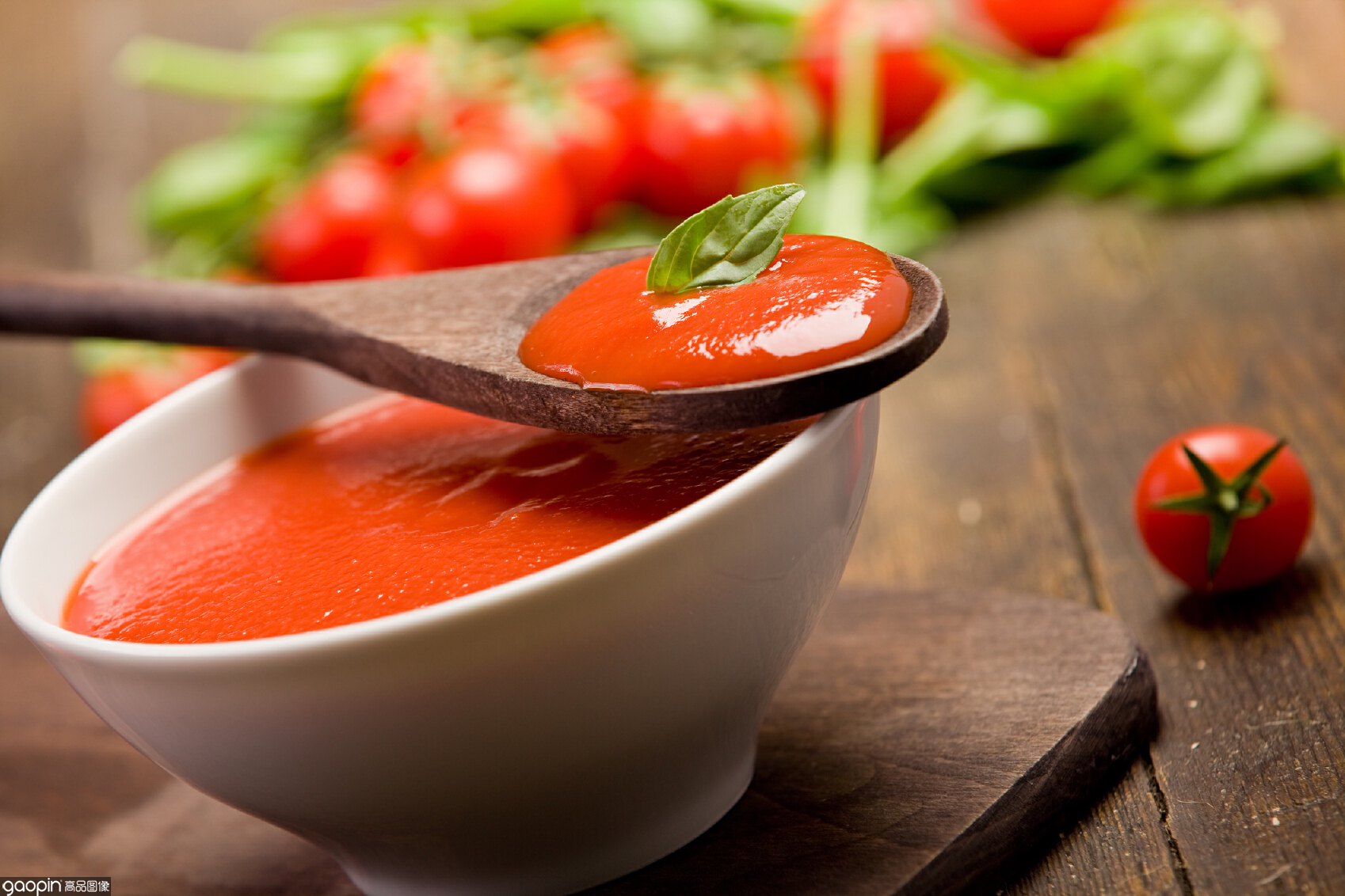 Easy Tomato Sauce Recipe Using Canned Tomatoes