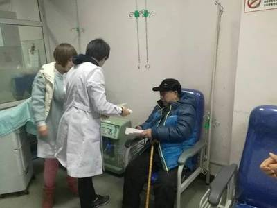 怎么样安慰重病人家属