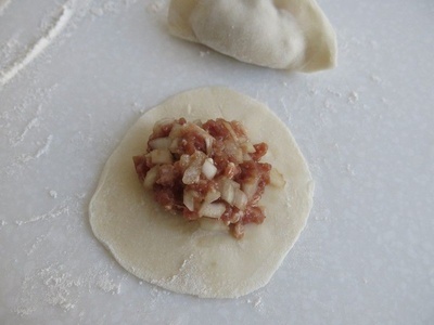香菇洋葱姜怎样包饺子