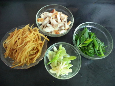 大蒜苗烧肉的做法大全家常