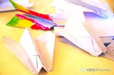 五款最好玩的纸飞机软件