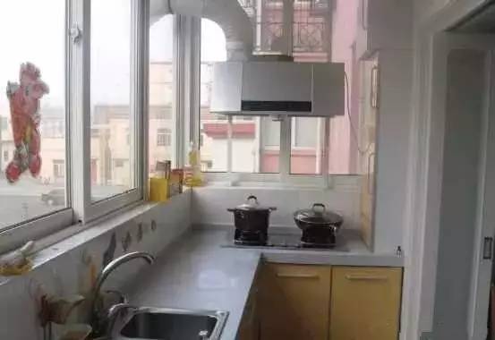 阳台改厨房烟道