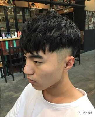 男生短发锅盖头发型