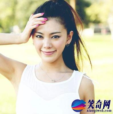 回顾快乐星球3慕容老师剧照 看扮演者赵文琪现.