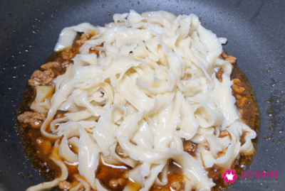 刀削面怎么做? 家庭版刀削