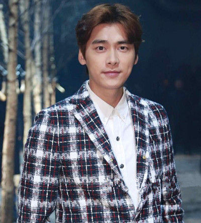 李易峰老炮儿剧照发型