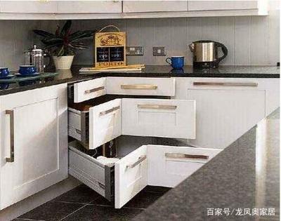 橱柜的抽屉如何取出