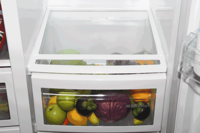 一个人的冰箱里都放些