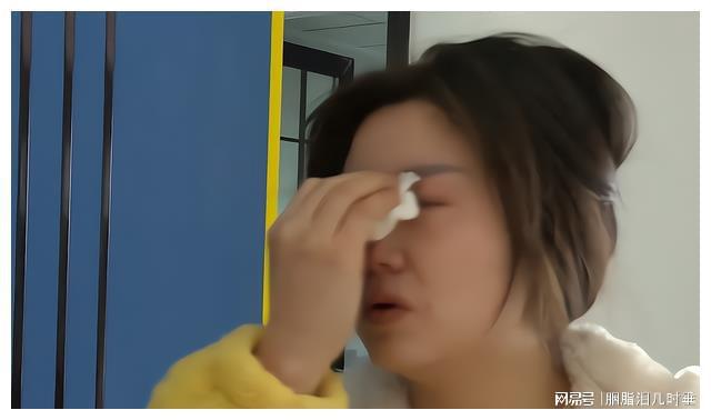 爱流眼泪是怎么回事