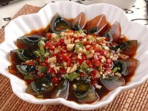 凉拌松花蛋的做法