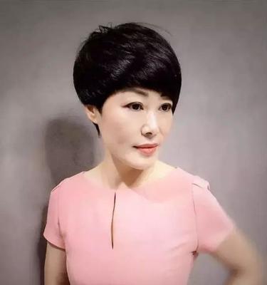 什么样的烫发显年轻