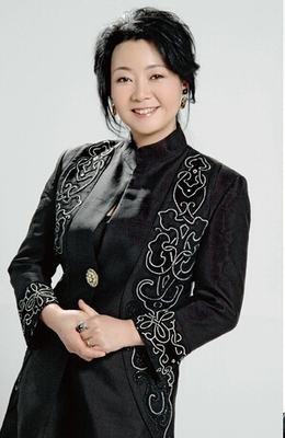 卓林的饰演者萨日娜的.