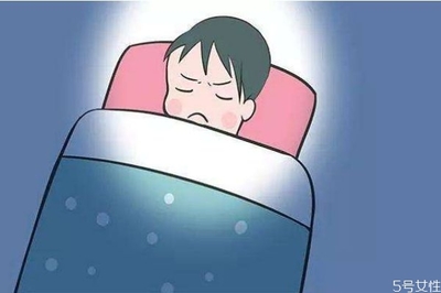 晚上连续做梦是怎么回事