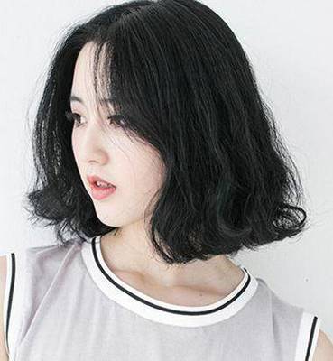 适合脖子短女生发型