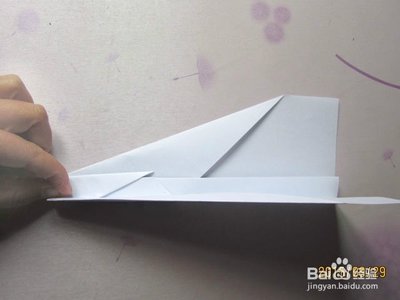 能飞最远的纸飞机怎么折