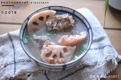 猪肉炖莲藕的做法