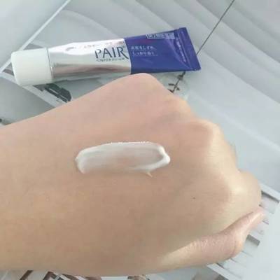 白色的大痘痘是什么原因