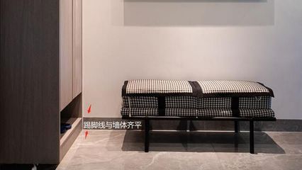 厨房灰色柜子配什么脚线